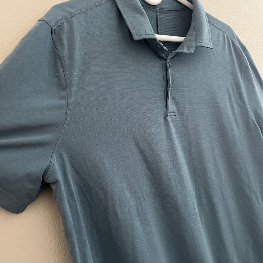 Lululemon men’s polo shirt sleeve size XL blue golf - Picture 3 of 4